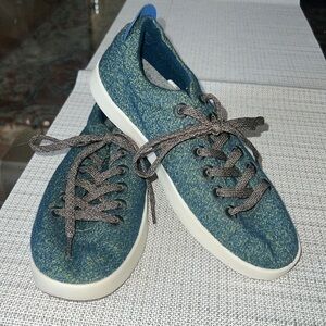 Allbirds women’s, wool pipers.size 10, slightly used.